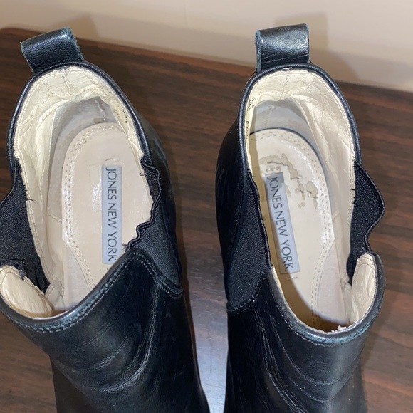 Jones New York Leather Booties Size 8 - Picture 5 of 15